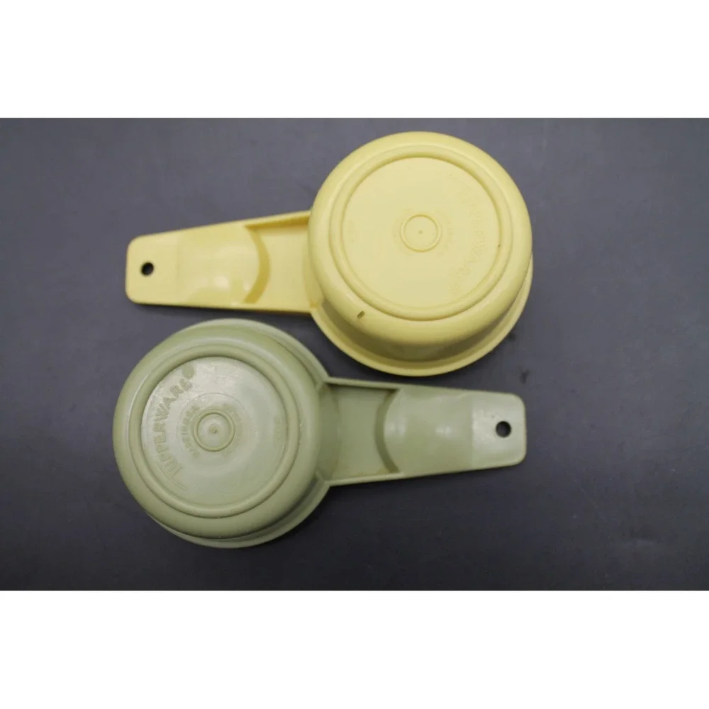 Vintage Tupperware Measuring Cups Set of 6 Green Yellow Nesting Cups